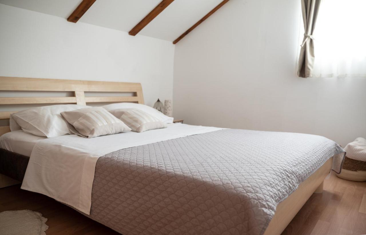 Apartman Milutin Врси Екстер'єр фото